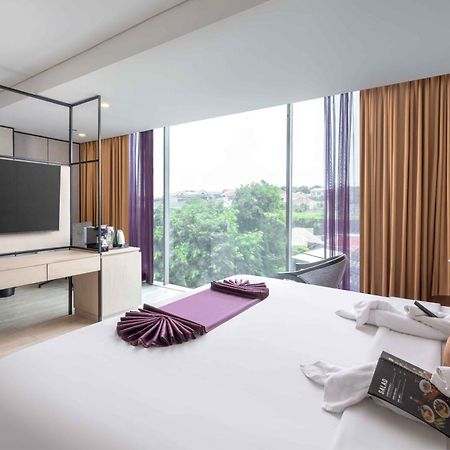 Grand Edge Hotel Semarang Exterior foto