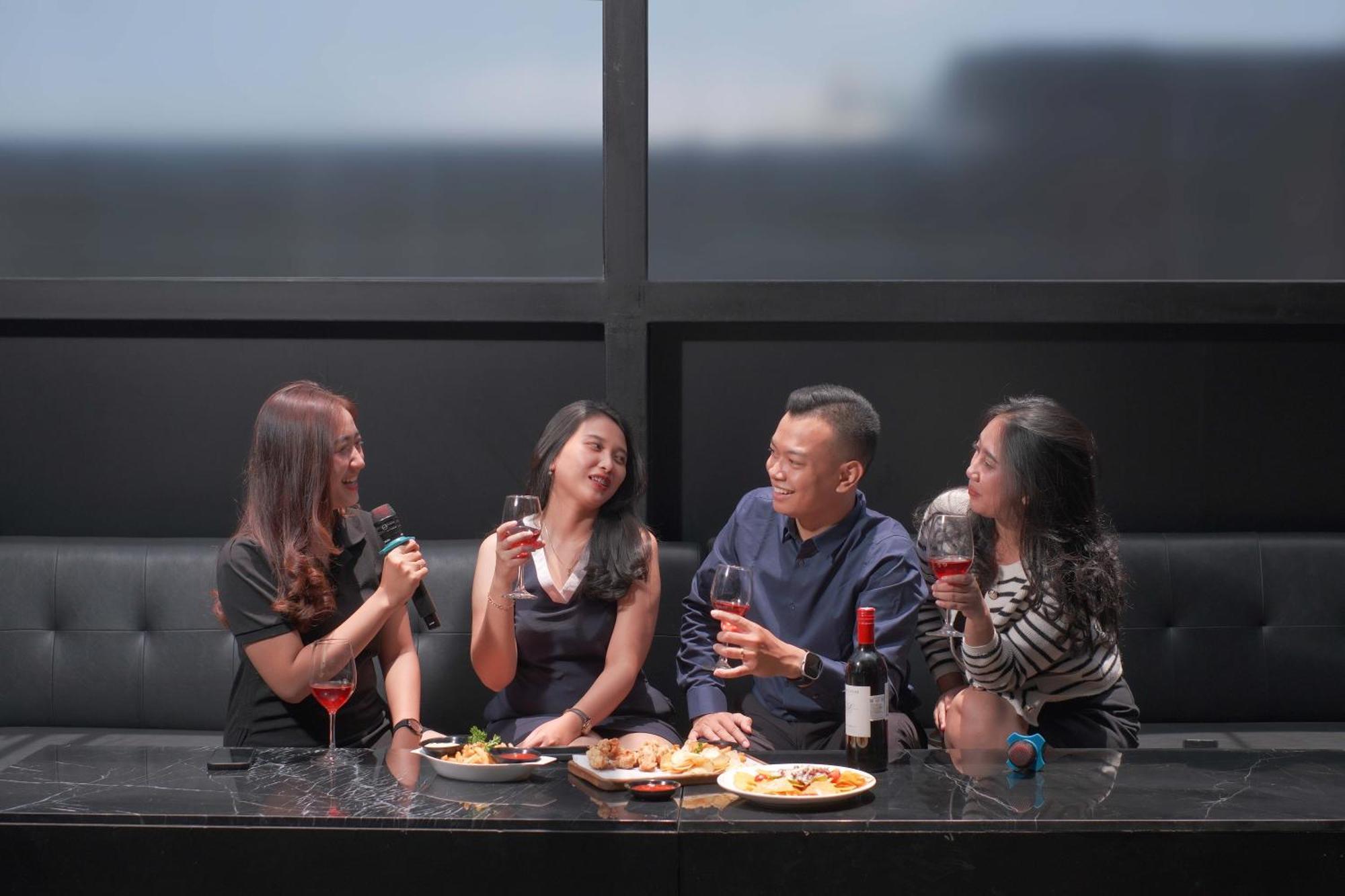 Grand Edge Hotel Semarang Exterior foto