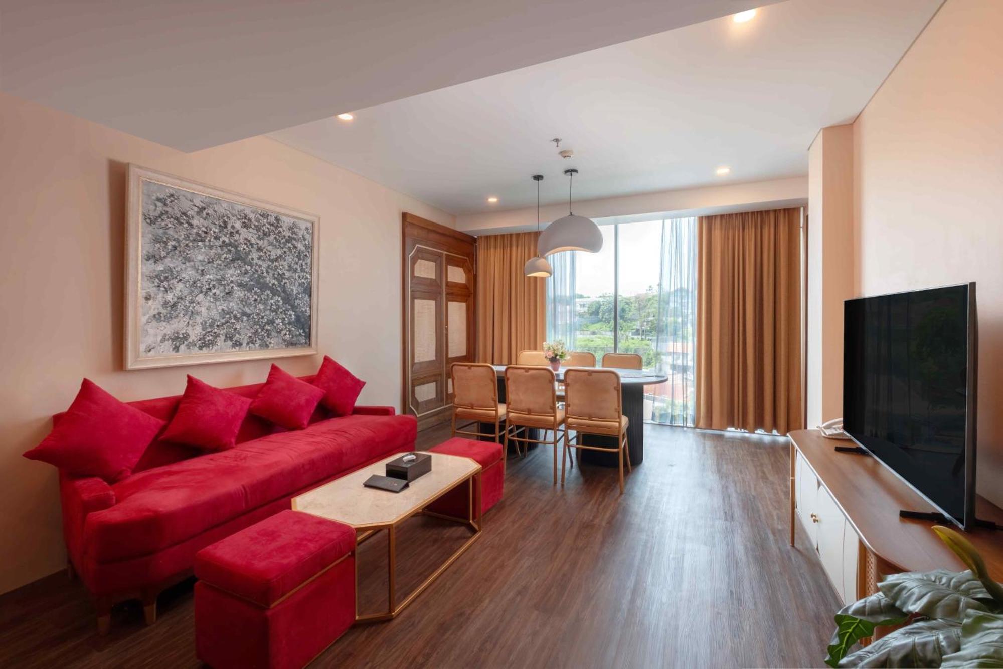 Grand Edge Hotel Semarang Exterior foto