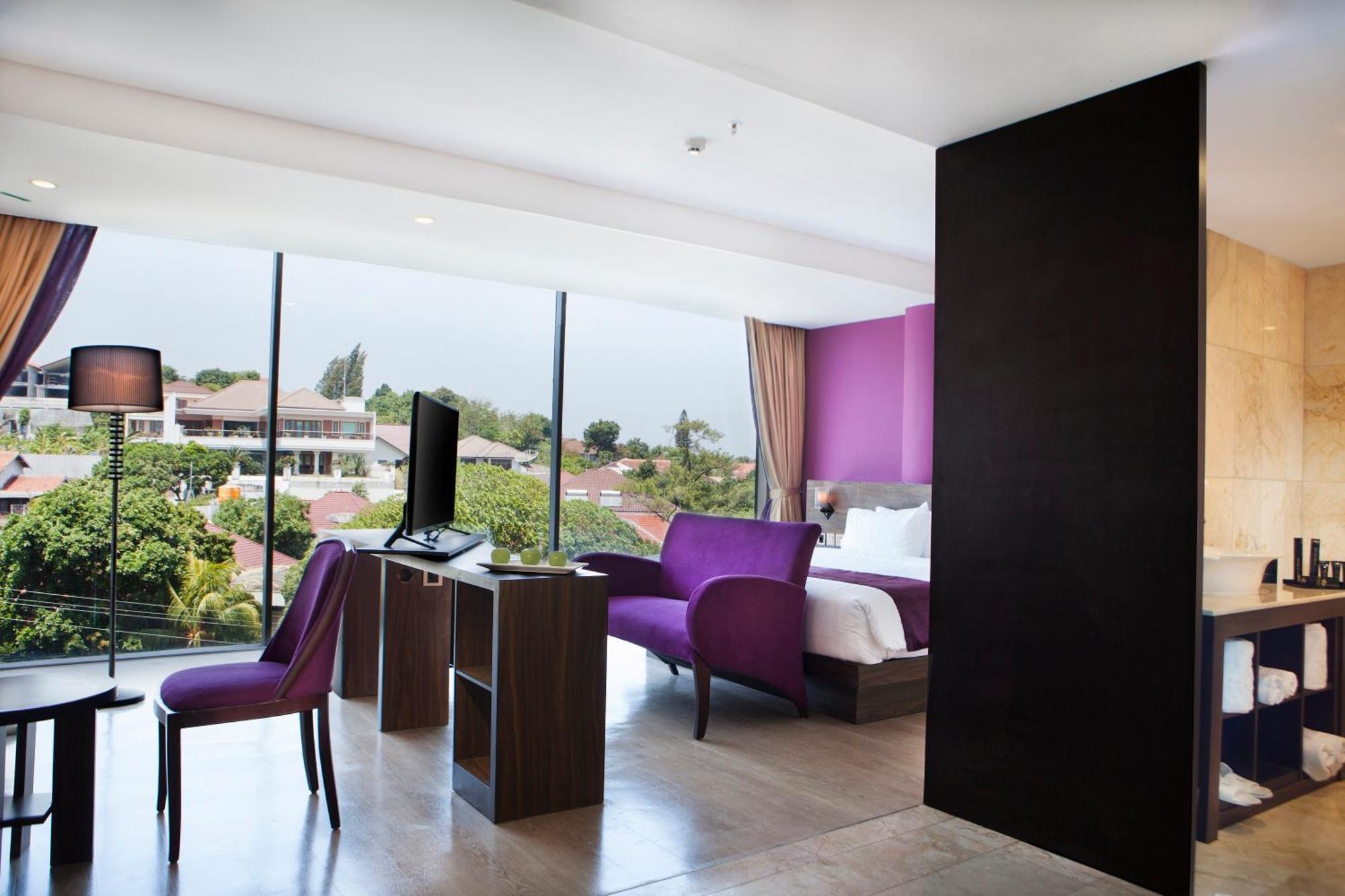 Grand Edge Hotel Semarang Exterior foto